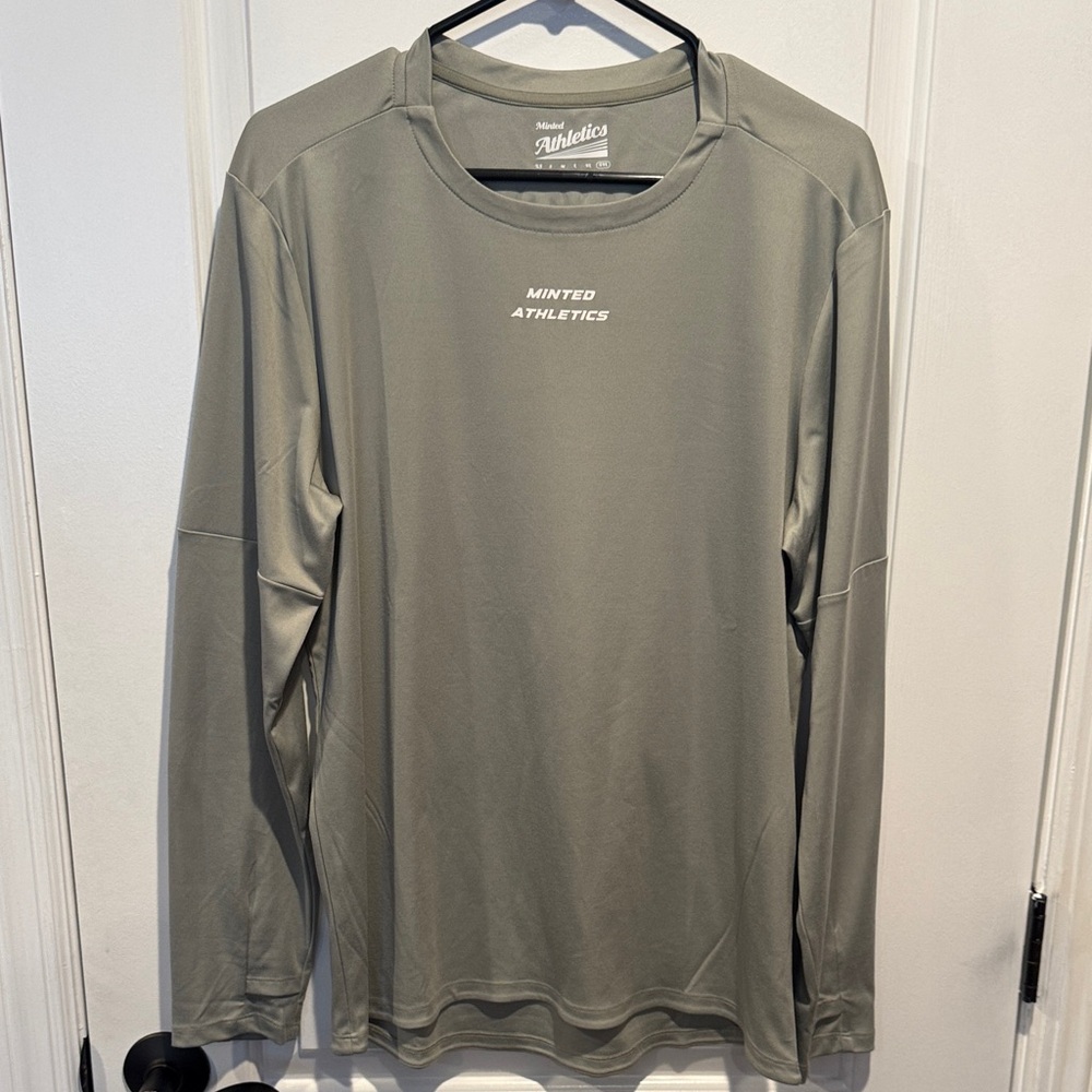 Minted New York Performance Top